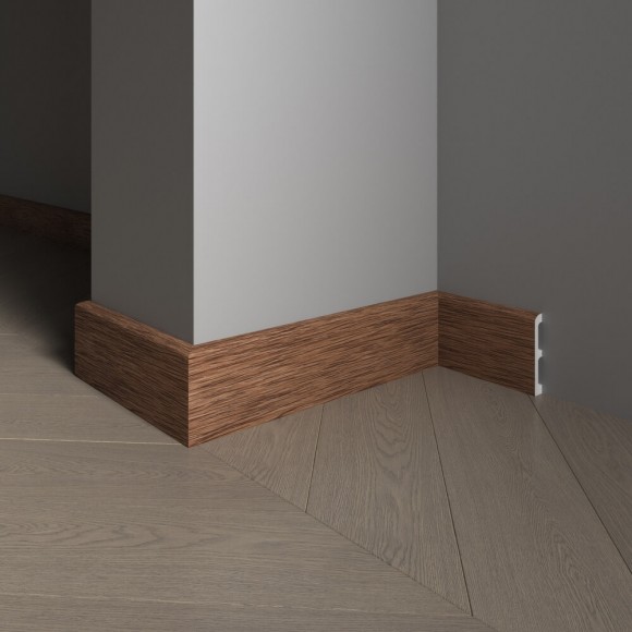 Плинтус напольный Decor Dizayn 706-83SH 