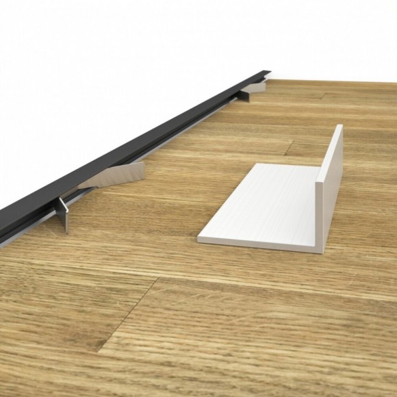 Микроплинтус алюминиевый анодированный черный с пружинами Микроплинтус алюминиевый анодированный черный с пружинами